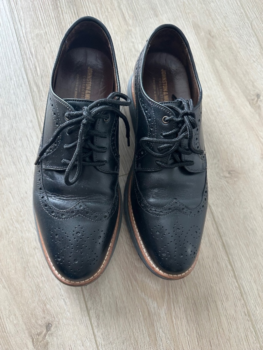 Johnston and Murphy Vaughn Wingtip Black Leather Laceup Shoes SIZE 9.5 M
